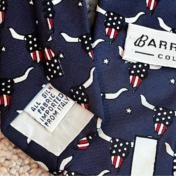 Barry Wells 100% Silk Neck Tie Bullish on America USA Flag Longhorn Print Navy - Picture 3 of 8